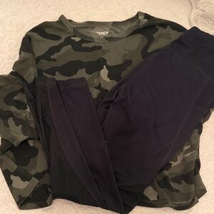 Old Navy Active Camouflage Top